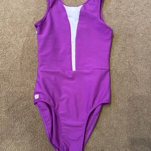 Sylvia P leo-size adult extra small